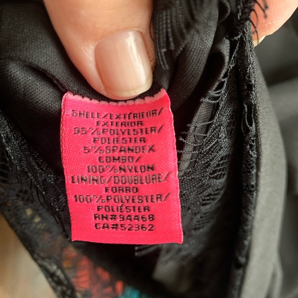 Women’s Size 14 Betsy Johnson dress. Great condition - Picture 4 of 8